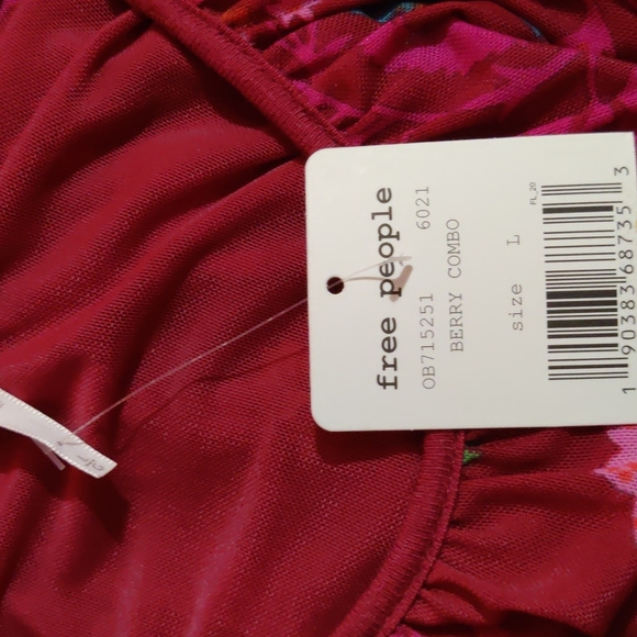 Free People 💗 Berry Combo Pink floral print ruffle accent puff sleeve top - Picture 9 of 10